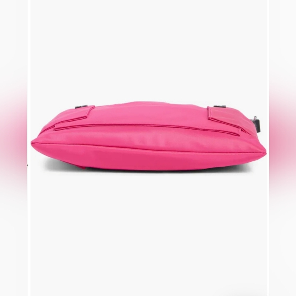 Marc Jacobs Preppy Nylon Hot Pink Swing Pack Crossbody Bag, NWT - Picture 6 of 6